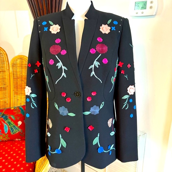 CARLISLE COLLECTION Designer Black Blazer. Leather Flowers! Embroidered. Size 4 - Picture 1 of 16